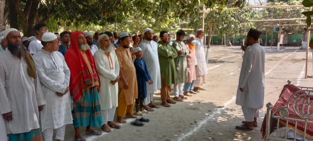 আন্দুলবাড়ীয়ায় সাবেক অধ্যক্ষ রফিকুলের মায়ের ইন্তেকাল