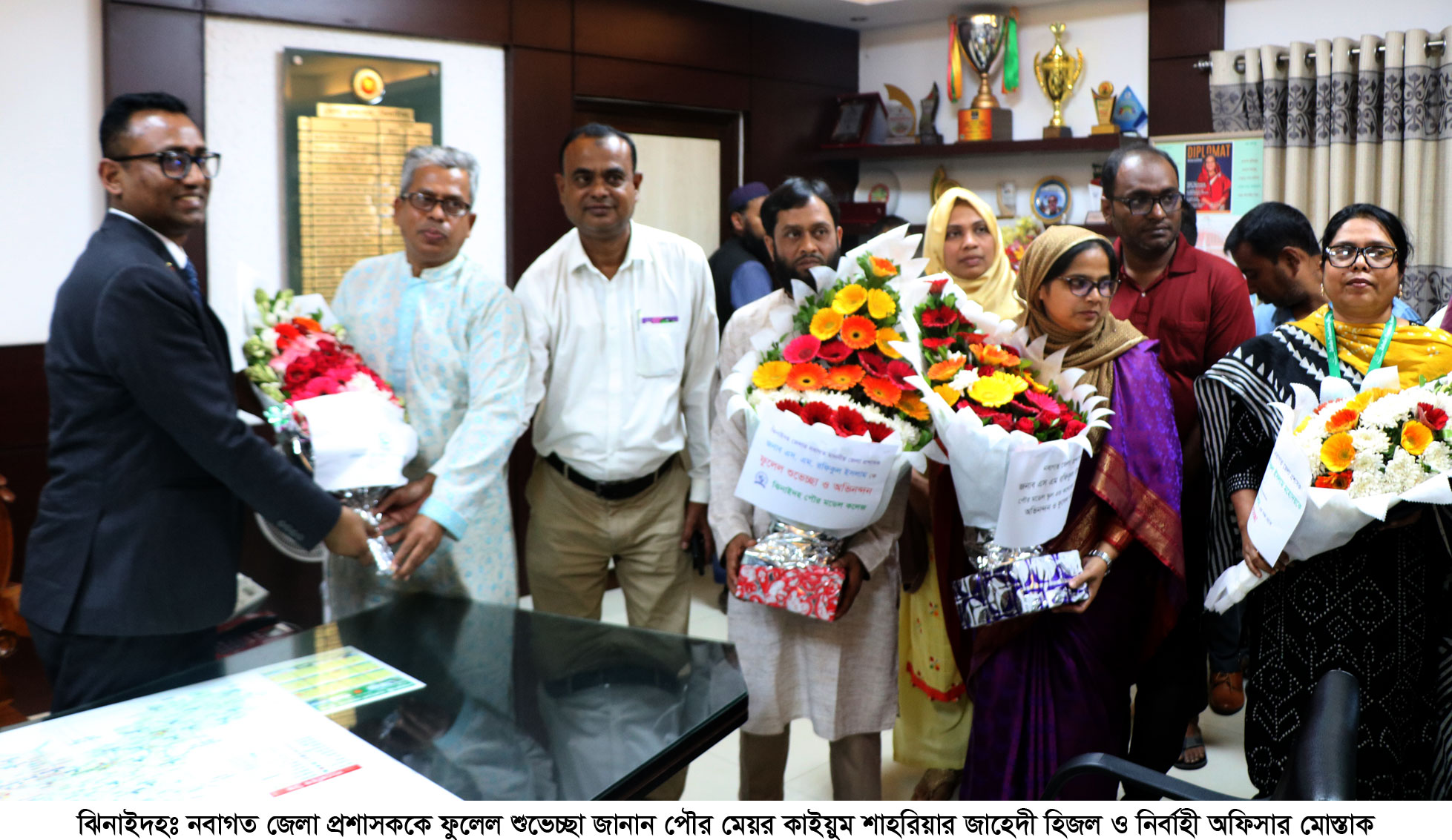 ঝিনাইদহে নবাগত জেলা প্রশাসকের যোগদান, ফুলেল শুভেচ্ছা ও ভালোবাসায় সিক্ত