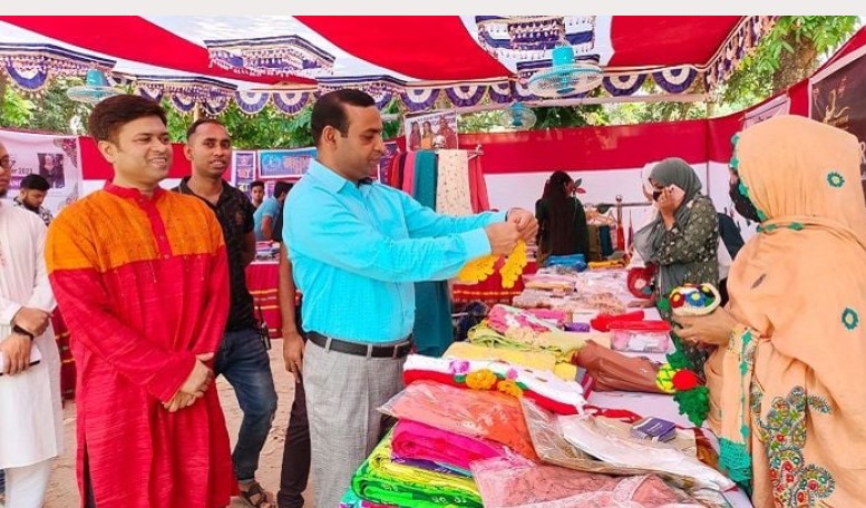 চুয়াডাঙ্গায় উদ্যোক্তাদের উই হাট উদ্বোধন অনুষ্ঠানে ডিসি আমিনুল ইসলাম