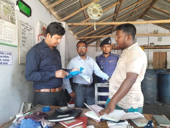 গাংনীতে দুই ব্যবসায়ীকে ৮ হাজার টাকা জরিমানা