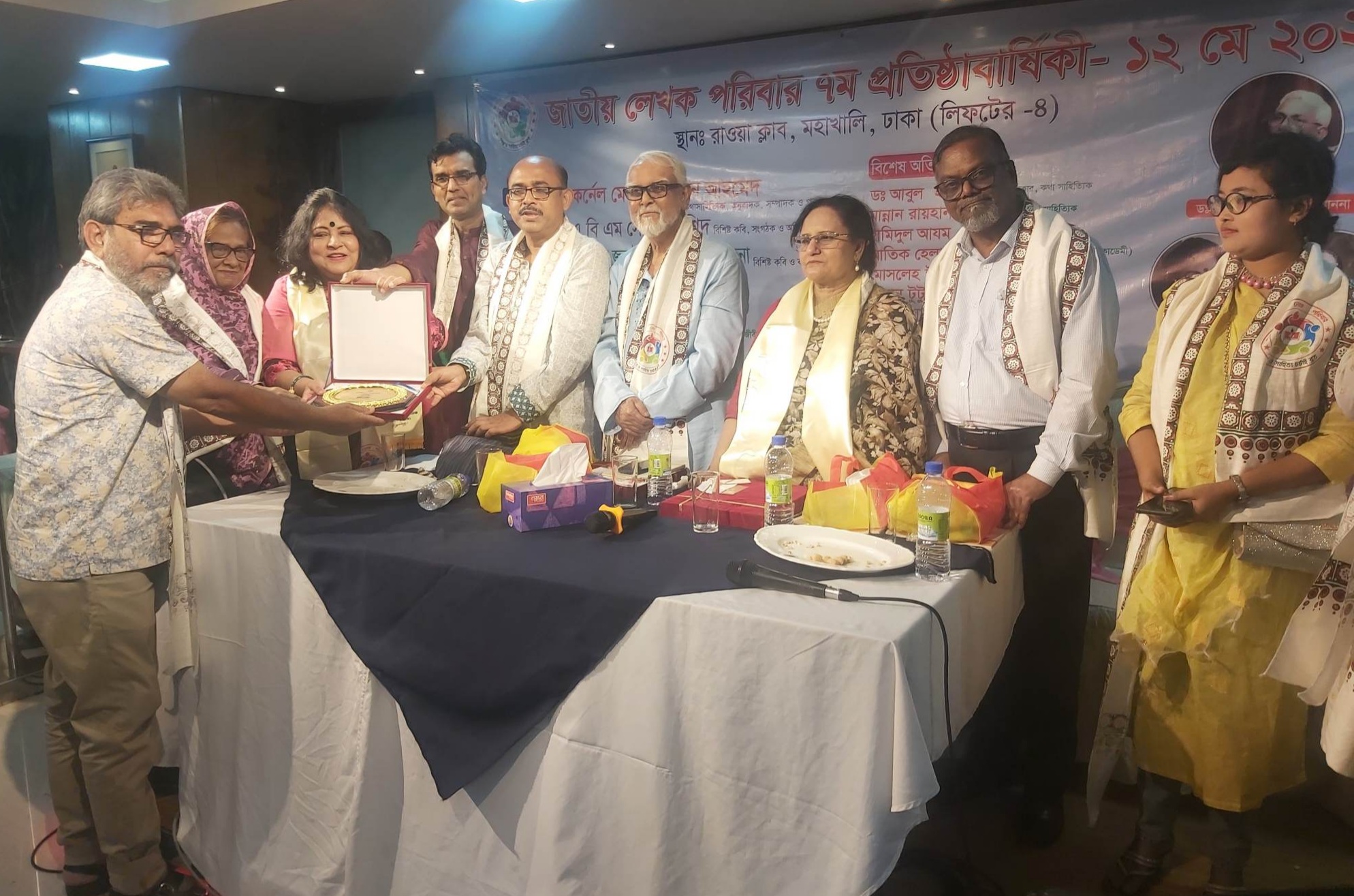 সাহিত্য সম্মাননা পেলেন বীর মুক্তিযোদ্ধা হামিদুল আজম