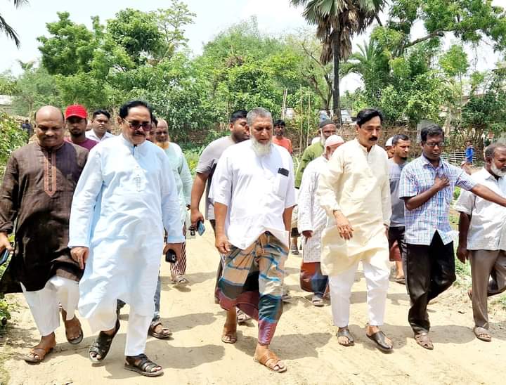 দামুড়হুদায় বিভিন্ন উন্নয়নমূলক কাজ পরিদর্শন করলেন এমপি টগর
