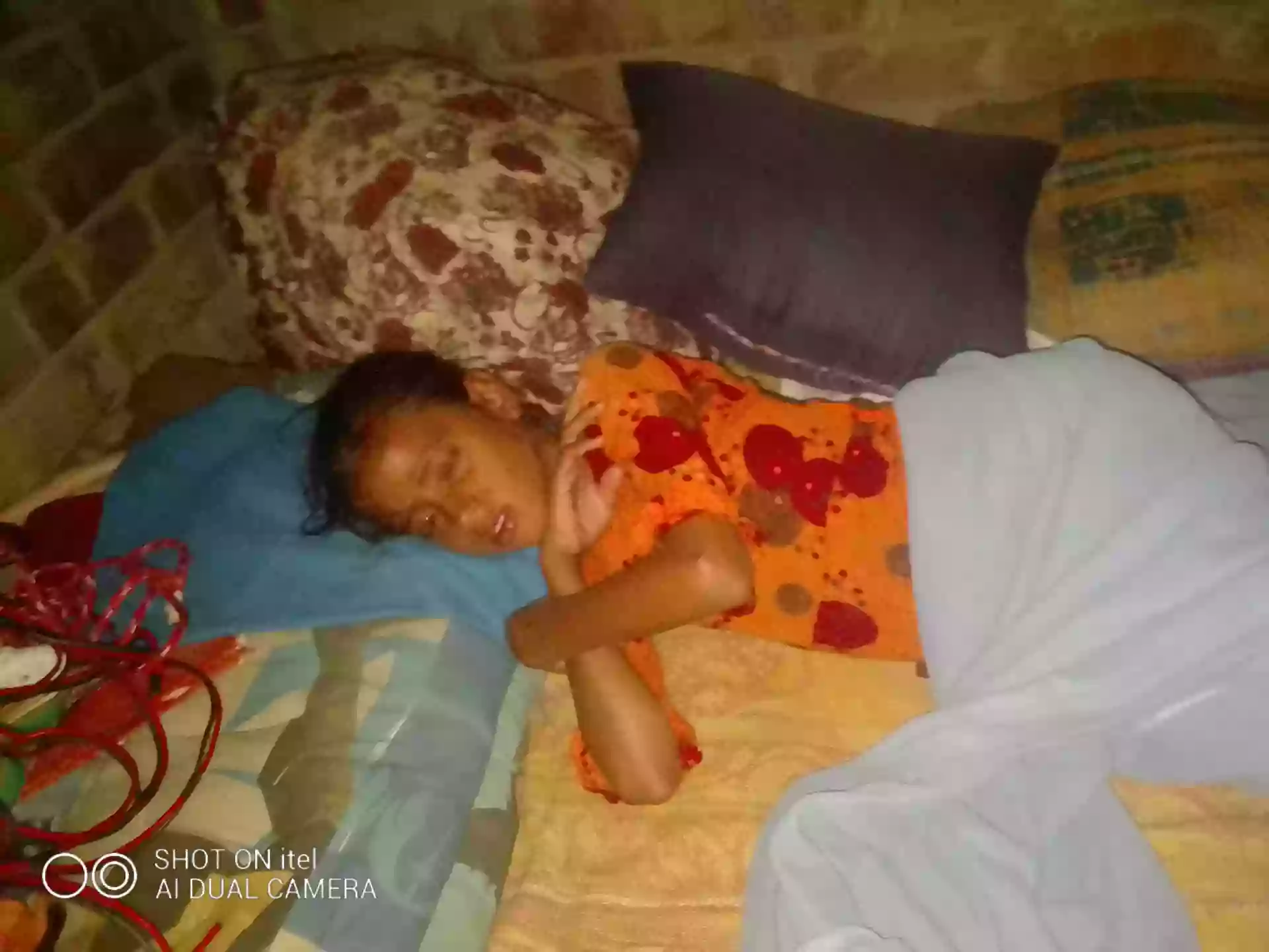 দামুড়হুদায় স্কুলের শিক্ষিকার বিরুদ্ধে ছাত্রীকে নির্যাতনের অভিযোগ