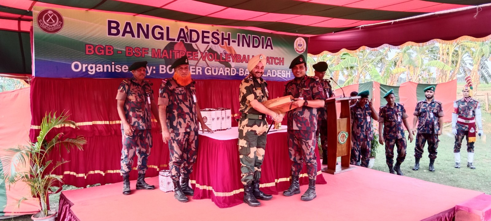 দর্শনা সীমান্তে বিজিবি-বিএসএফের ভলিবল ম্যাচ