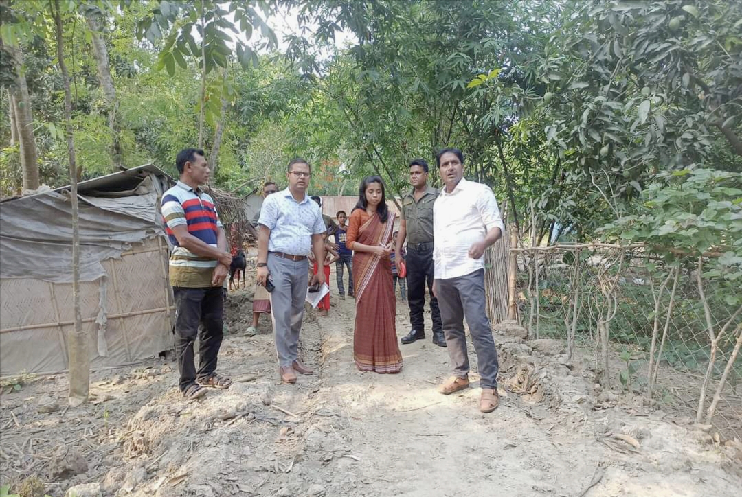 নাটুদহে গ্রামীণ অবকাঠামো কাজের পরিদর্শনে ইউএনও