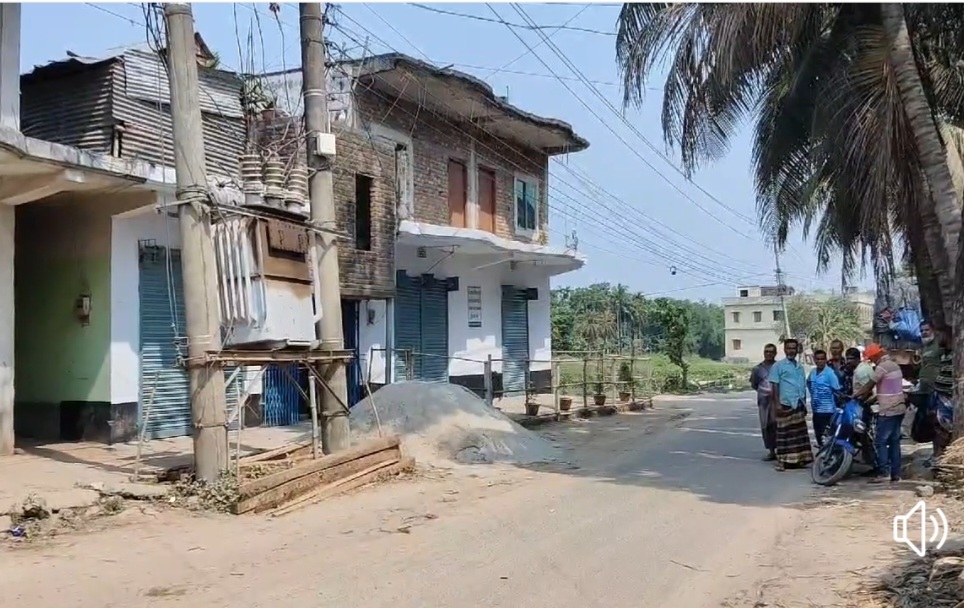 তীব্র গরমে বিদ্যুৎ না পেয়ে দুর্ভোগে গ্রাহকরা