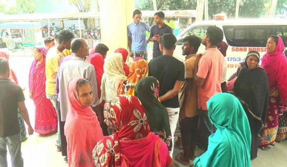 মেহেরপুরে বাসের ধাক্কায় পশু চিকিৎসকের মৃত্যু