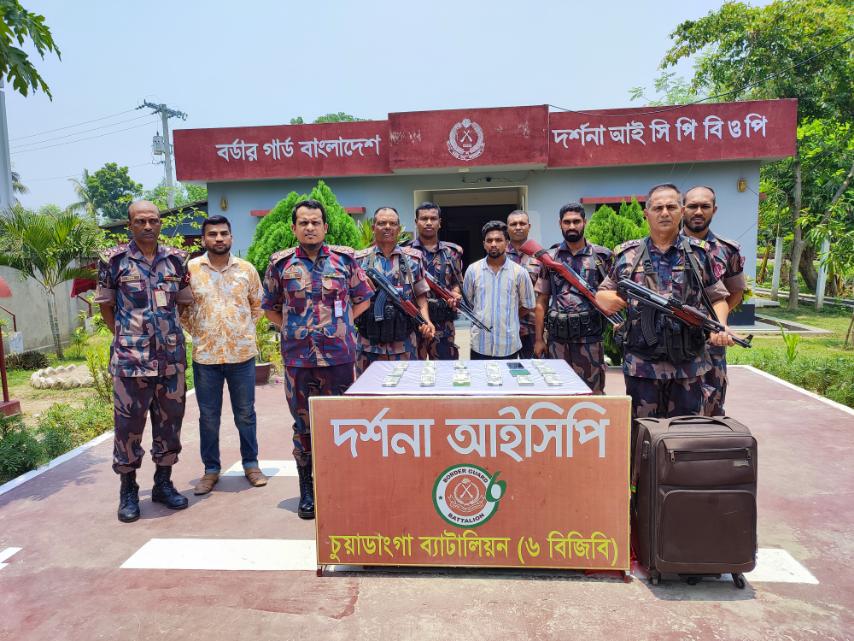 দর্শনায় ১ কোটি ৬৯ লাখ টাকার ডলার ও ইউরোসহ আটক ১