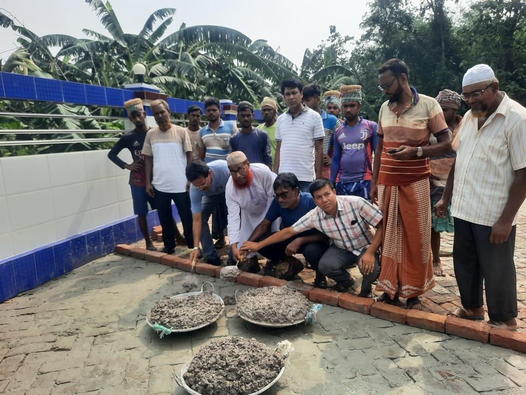 জীবননগর কেন্দ্রীয় ঈদগাহের আরসিসি ঢালাই কাজের উদ্বোধন