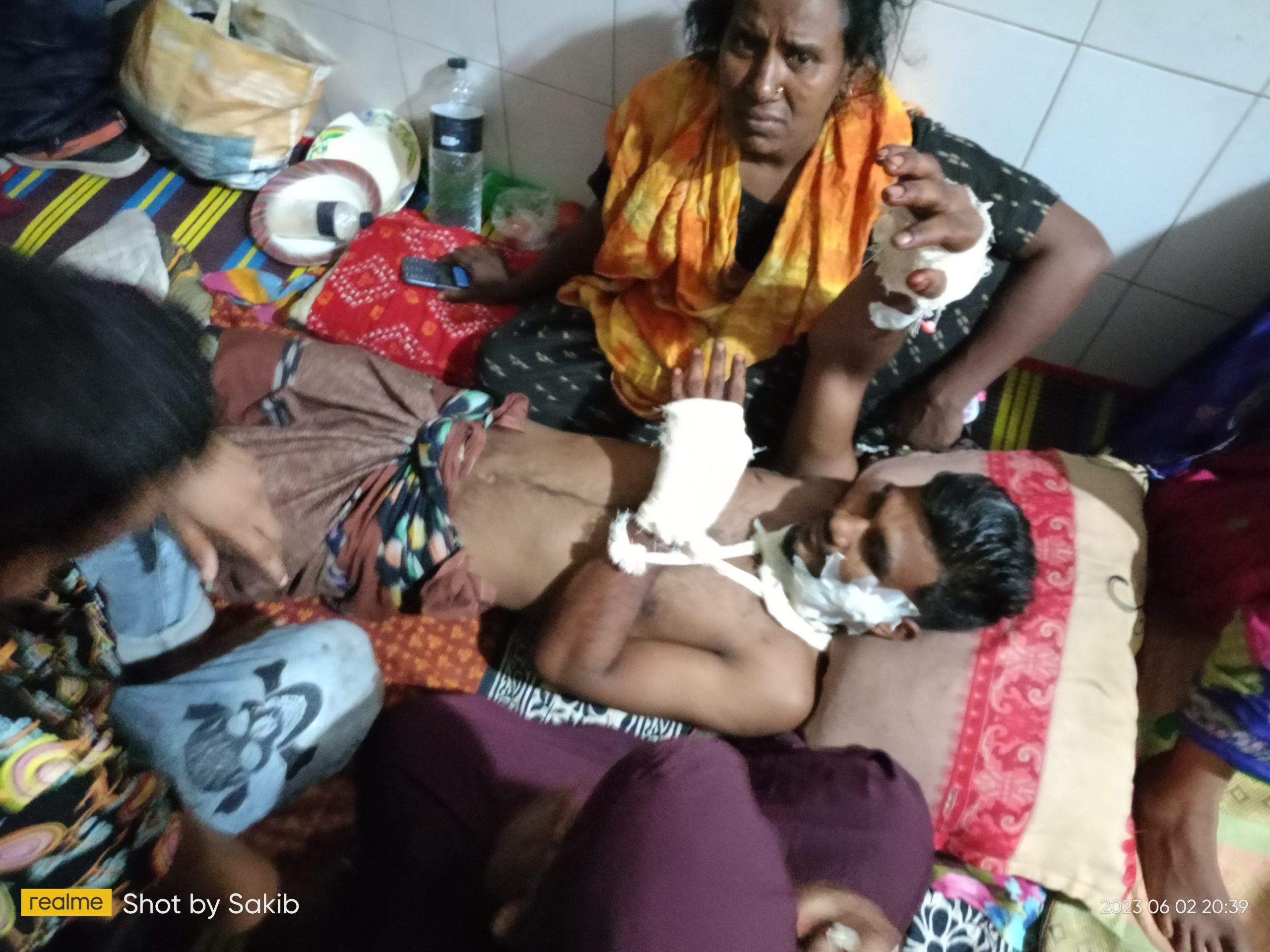পাওনা টাকা নিয়ে বিরোধে যুবককে কুপিয়ে জখমের অভিযোগ