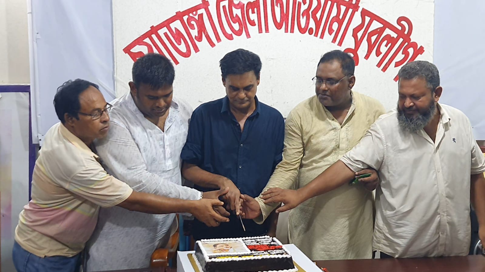চুয়াডাঙ্গায় শেখ ফজলে শামস পরশের জন্মদিন পালন