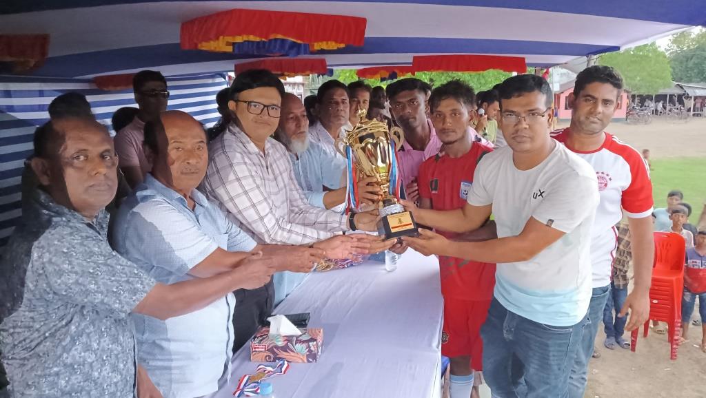 মুজিবনগরে বঙ্গবন্ধু গোল্ডকাপ ফুটবল টুর্নামেন্টের ফাইনাল অনুষ্ঠিত
