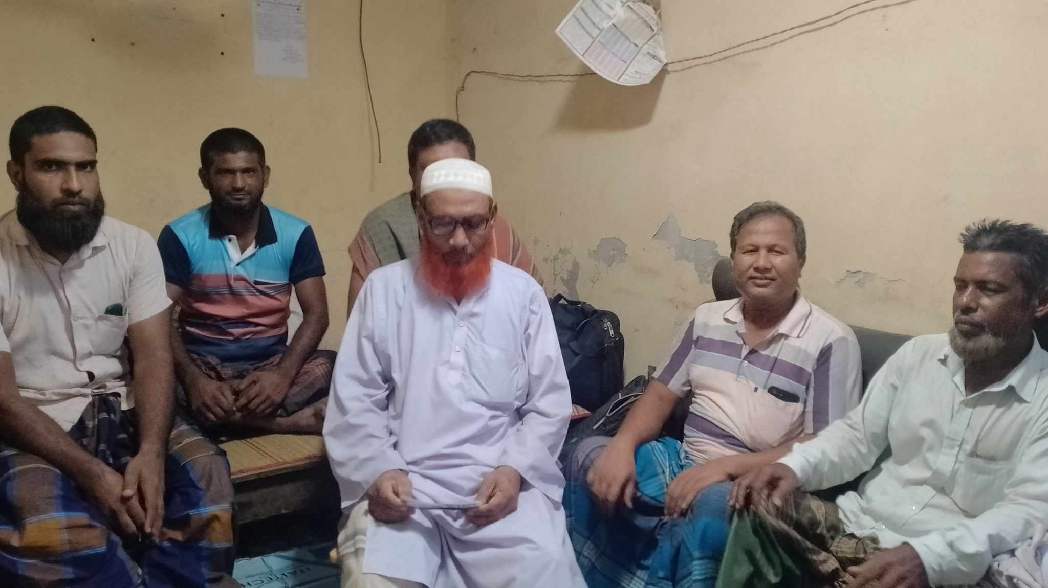 নির্বাচন বর্জনের ঘোষণা দিলেন ছয় প্রার্থী
