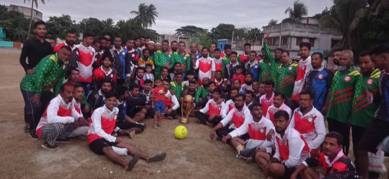 চুয়াডাঙ্গা বড়বাজার কাঁচা বাজার ব্যবসায়ী সমিতির ফুটবল প্রতিযোগিতা