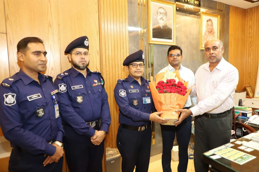 চুয়াডাঙ্গা জেলা ও দায়রা জজের সঙ্গে নবাগত এসপির শুভেচ্ছাবিনিময়