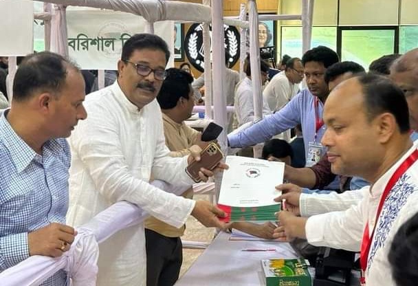 মেহেরপুরের দুটি আসনে আ.লীগের মনোনয়ন কিনলেন ১২ প্রার্থী