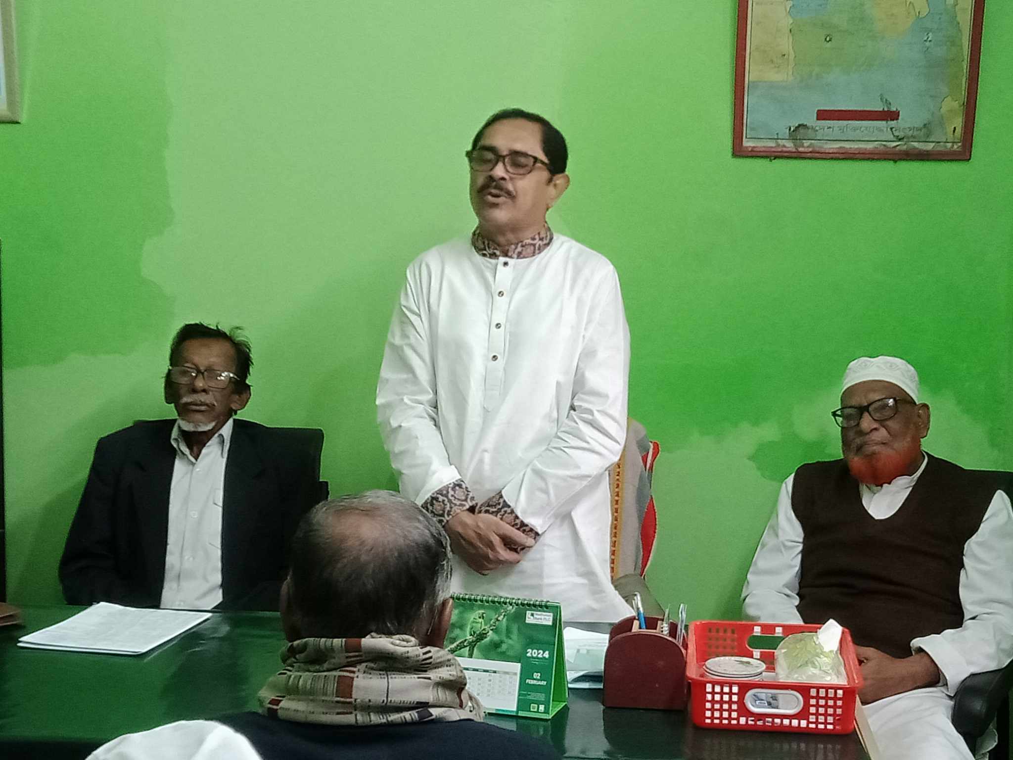 জীবননগরে বীর মুক্তিযোদ্ধাদের সাথে নৌকার প্রার্থী এমপি টগরের মতবিনিময়