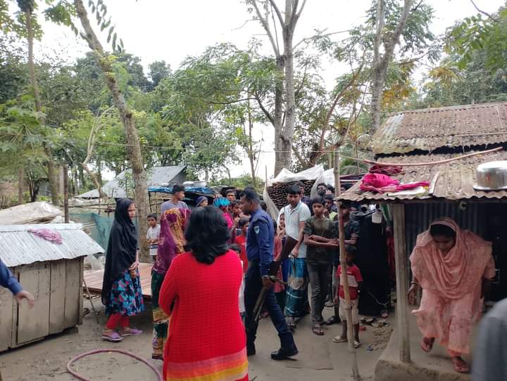 জীবননগরে বাল্যবিবাহ, ম্যাজিস্টেট দেখে বরপক্ষের ভো-দৌঁড়
