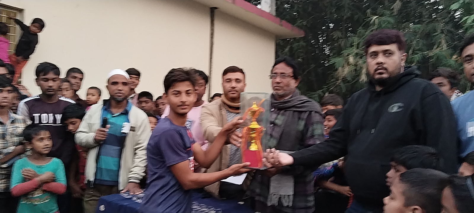 মেহেরপুরের বলিয়ারপুরে ফুটবল টুর্নামেন্টের ফাইনাল অনুষ্ঠিত