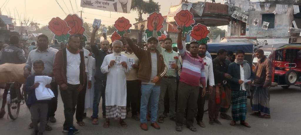 চুয়াডাঙ্গা-২ আসনে জাকের পার্টির যুবরাজের গণসংযোগ ও পথসভা