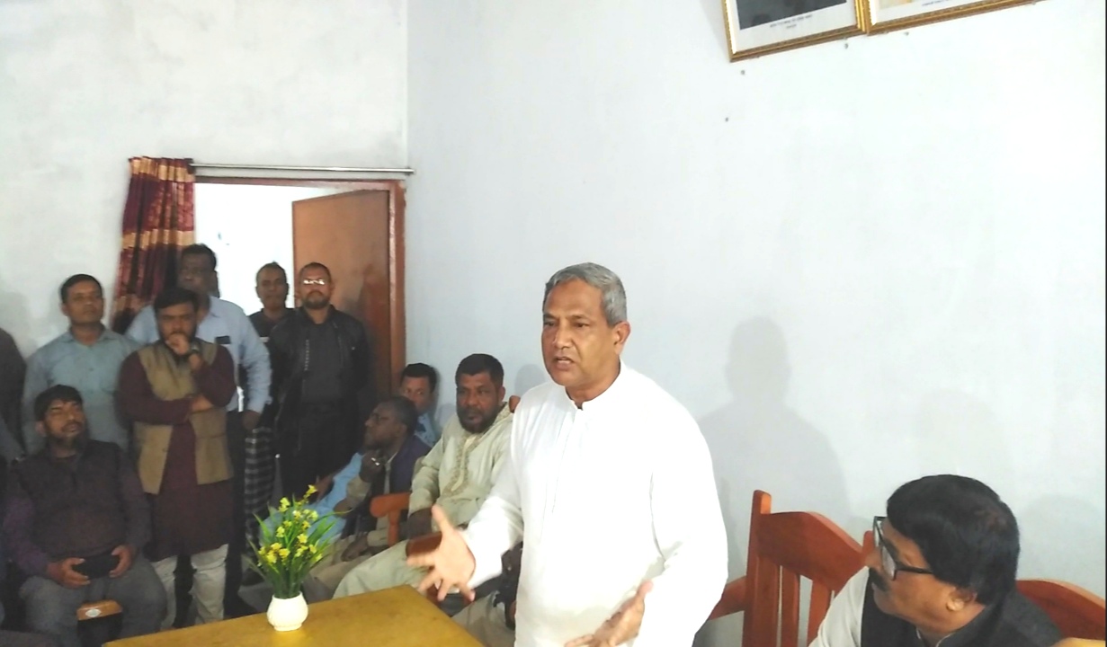 মহেশপুরে সংবাদকর্মীদের সঙ্গে সালাহ উদ্দীন মিয়াজীর মতবিনিময়