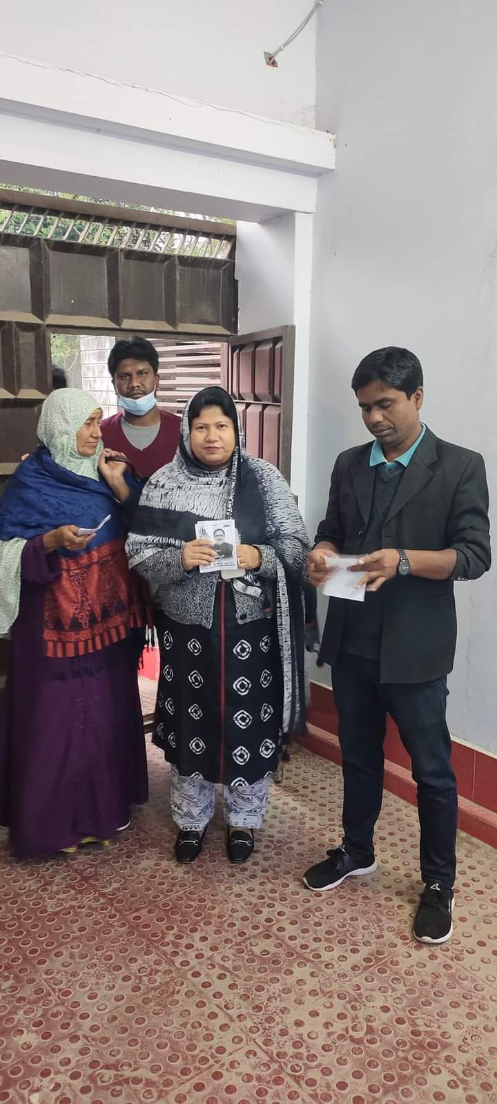 আন্দুলবাড়ীয়ায় নৌকা প্রতীকে ভোট চাইলেন মাবিয়া আজগার