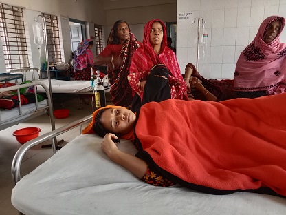 শ্বশুর বাড়ির সদস্যদের নির্যাতনে গৃহবধূর আত্মহত্যার চেষ্টা