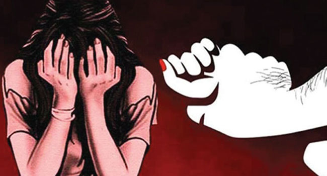 হরিণাকুণ্ডুুতে স্কুলছাত্রী পাশবিক নির্যাতনের শিকার