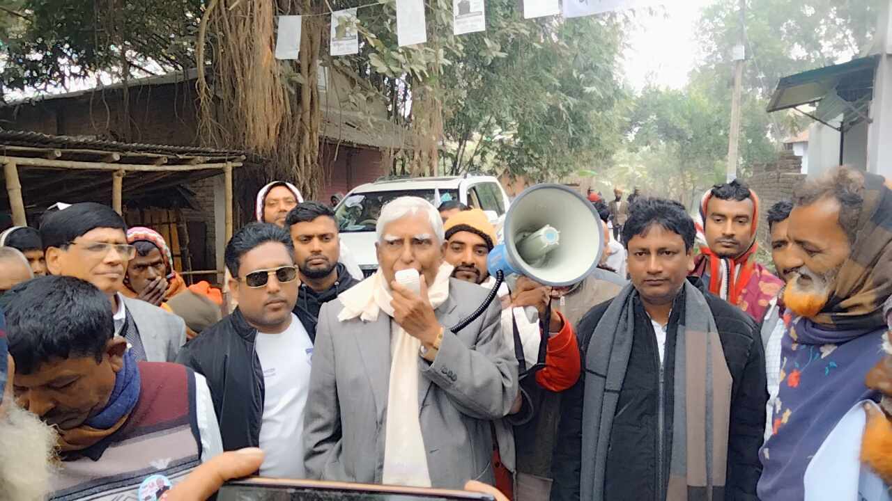 চুয়াডাঙ্গা-১ আসনে নৌকা প্রতীকের গণসংযোগ ও পথসভায় ছেলুন জোয়ার্দ্দার