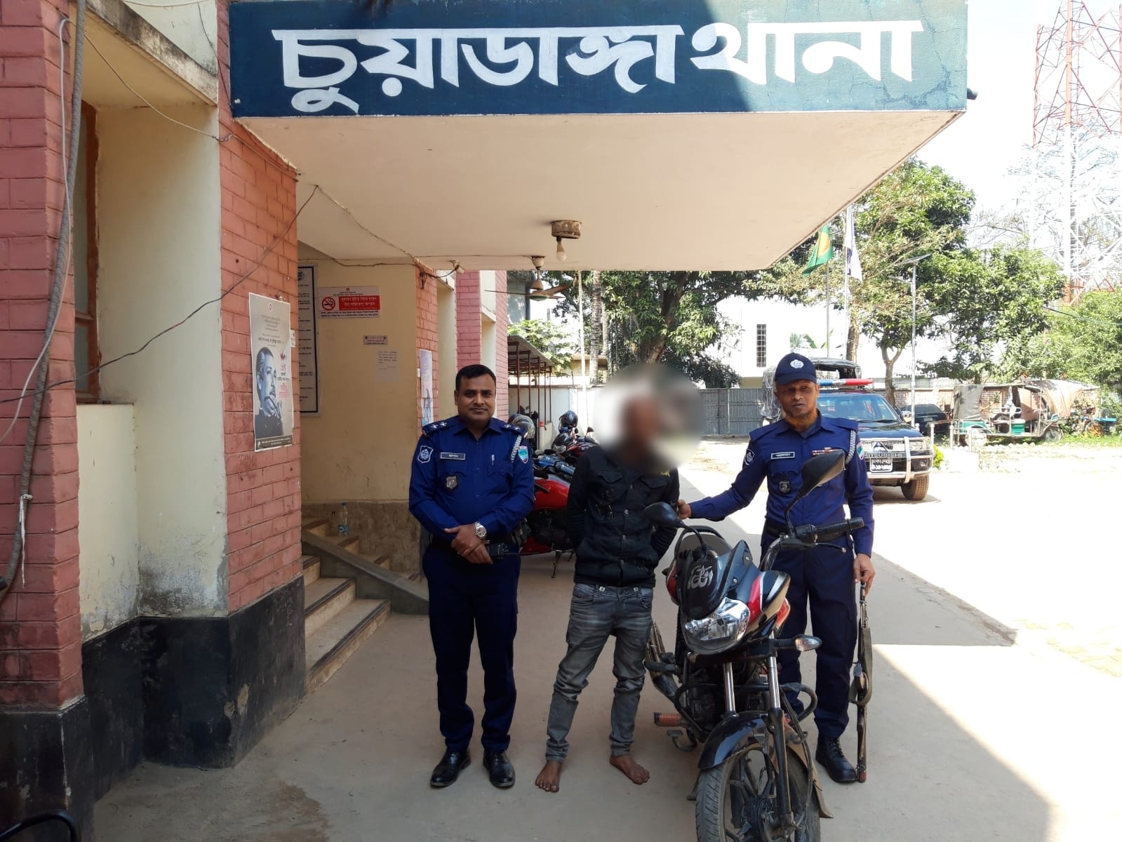 চুয়াডাঙ্গায় আন্তঃজেলা মোটরসাইকেল চোর চক্রের সক্রিয় সদস্য গ্রেপ্তার