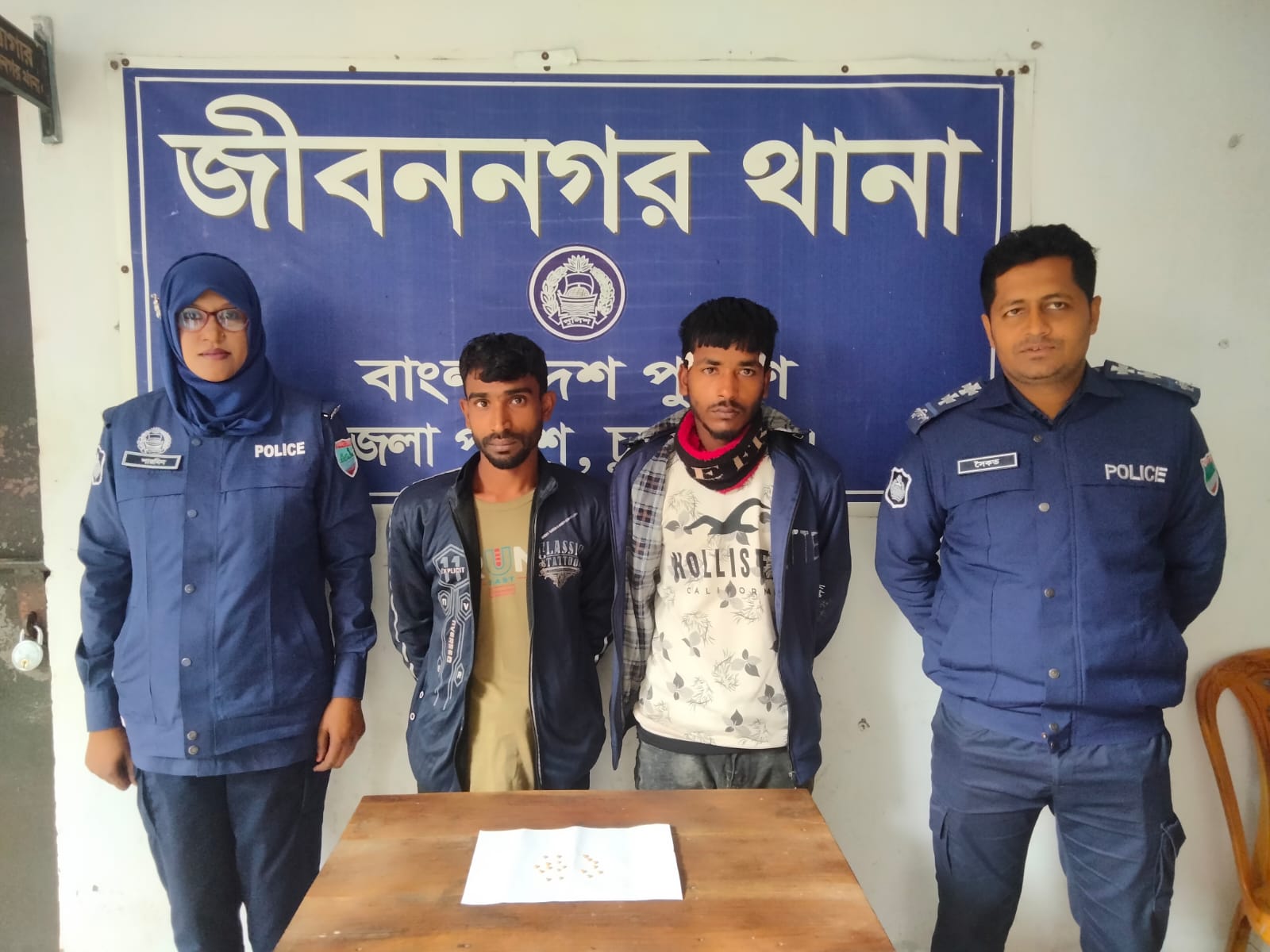 জীবননগরে ইয়াবা ও ফেনসিডিলসহ গ্রেপ্তার ৩