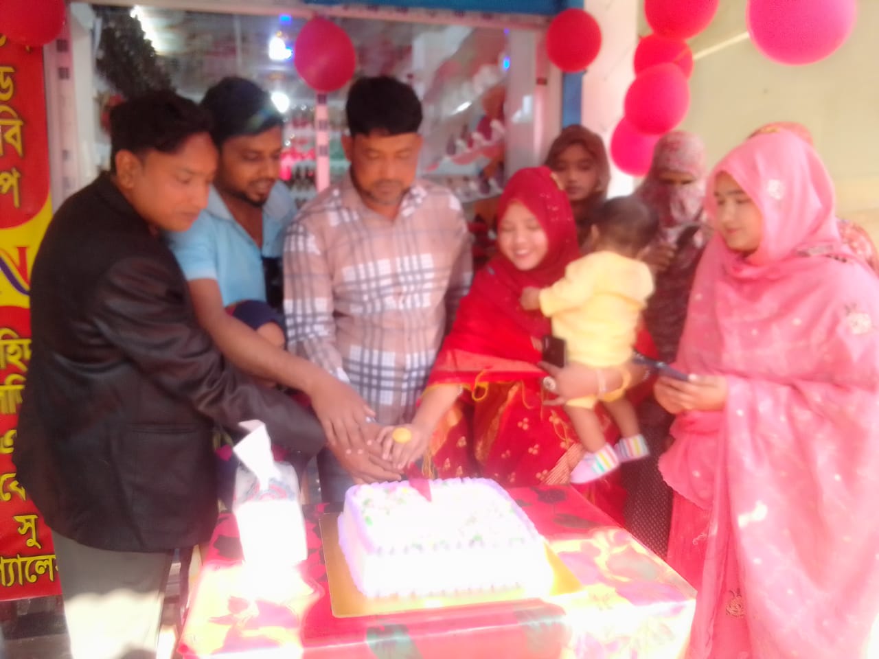 মুন্সিগঞ্জে নাহিদা লেডিস অ্যান্ড বেবি শপ সু প্যালেসের উদ্বোধন