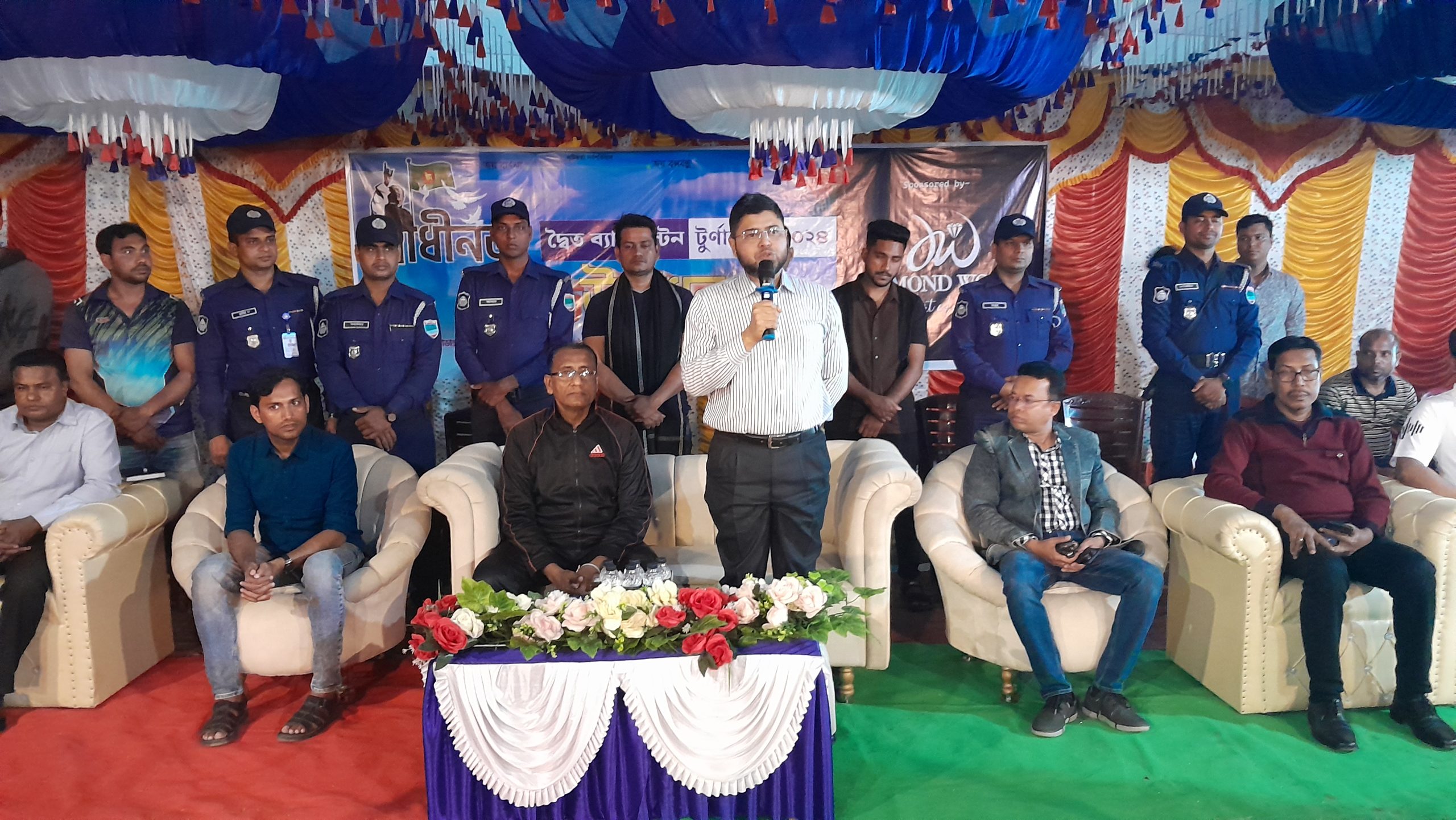চুয়াডাঙ্গায় ডায়মন্ড ওয়ার্ল্ড লিমিটেডের সৌজন্যে স্বাধীনতা দ্বৈত ব্যাডমিন্টন টুর্নামেন্টের উদ্বোধন