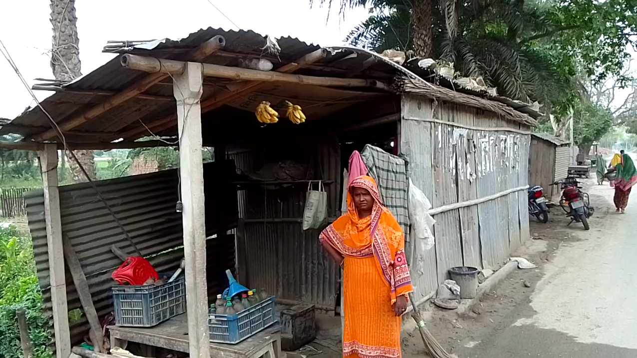 মেহেরপুরে খাস জমি দখল নিতে ভূমিহীনকে উচ্ছেদের পাঁয়তারা