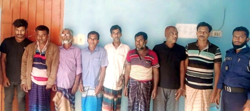 গাংনীতে জুয়া খেলার সরঞ্জামসহ ৭ জুয়াড়ী আটক