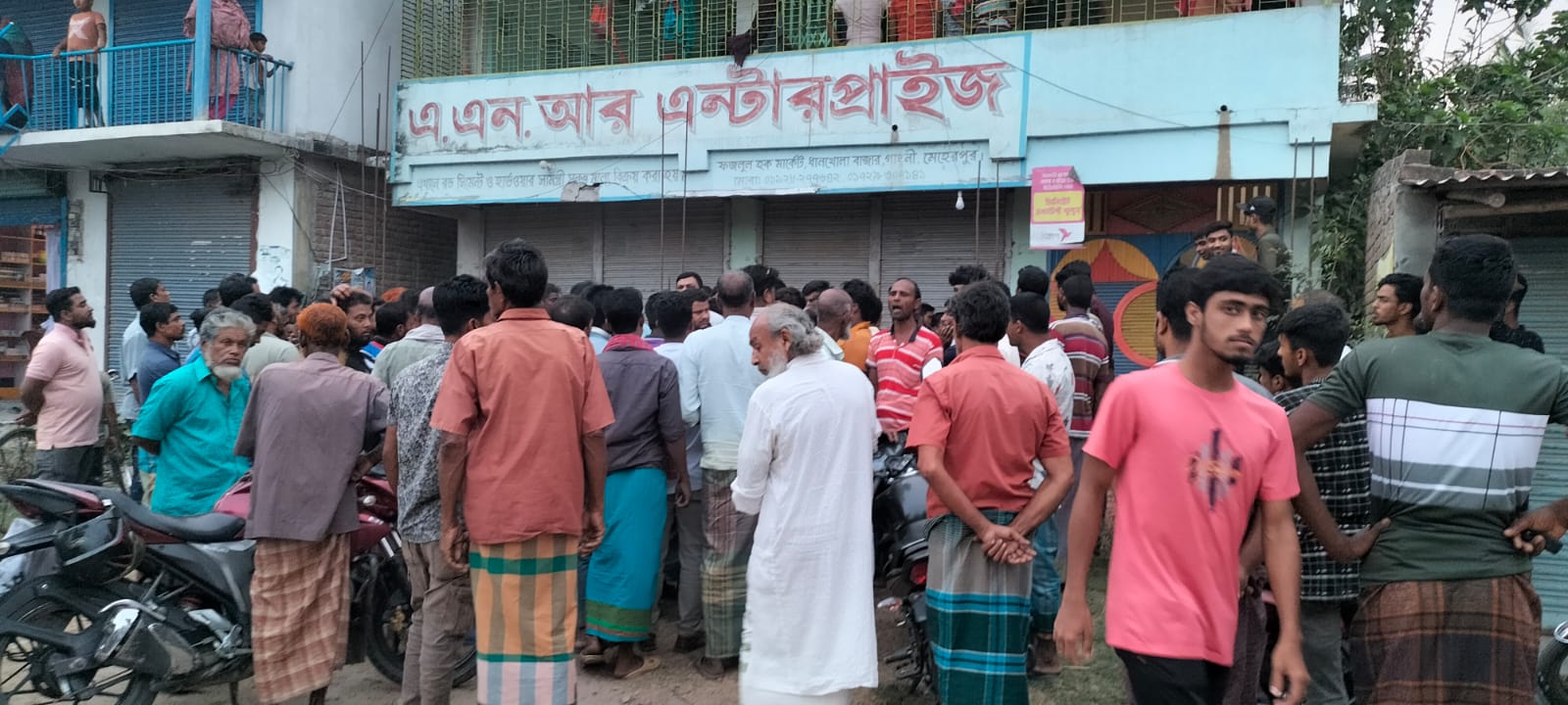 গাংনীতে প্রবাসীর স্ত্রীর ঝুলন্ত মরদেহ উদ্ধার