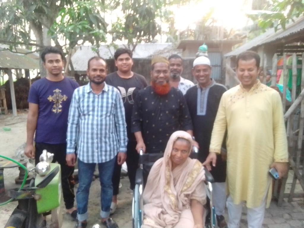 আলমডাঙ্গায় স্বেচ্ছাসেবক লীগের উদ্যোগে হুইলচেয়ার বিতরণ