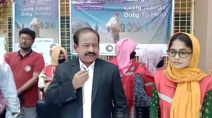 মেহেরপুরে রেড ক্রিসেন্টের উদ্যোগে ঈদসামগ্রী বিতরণ