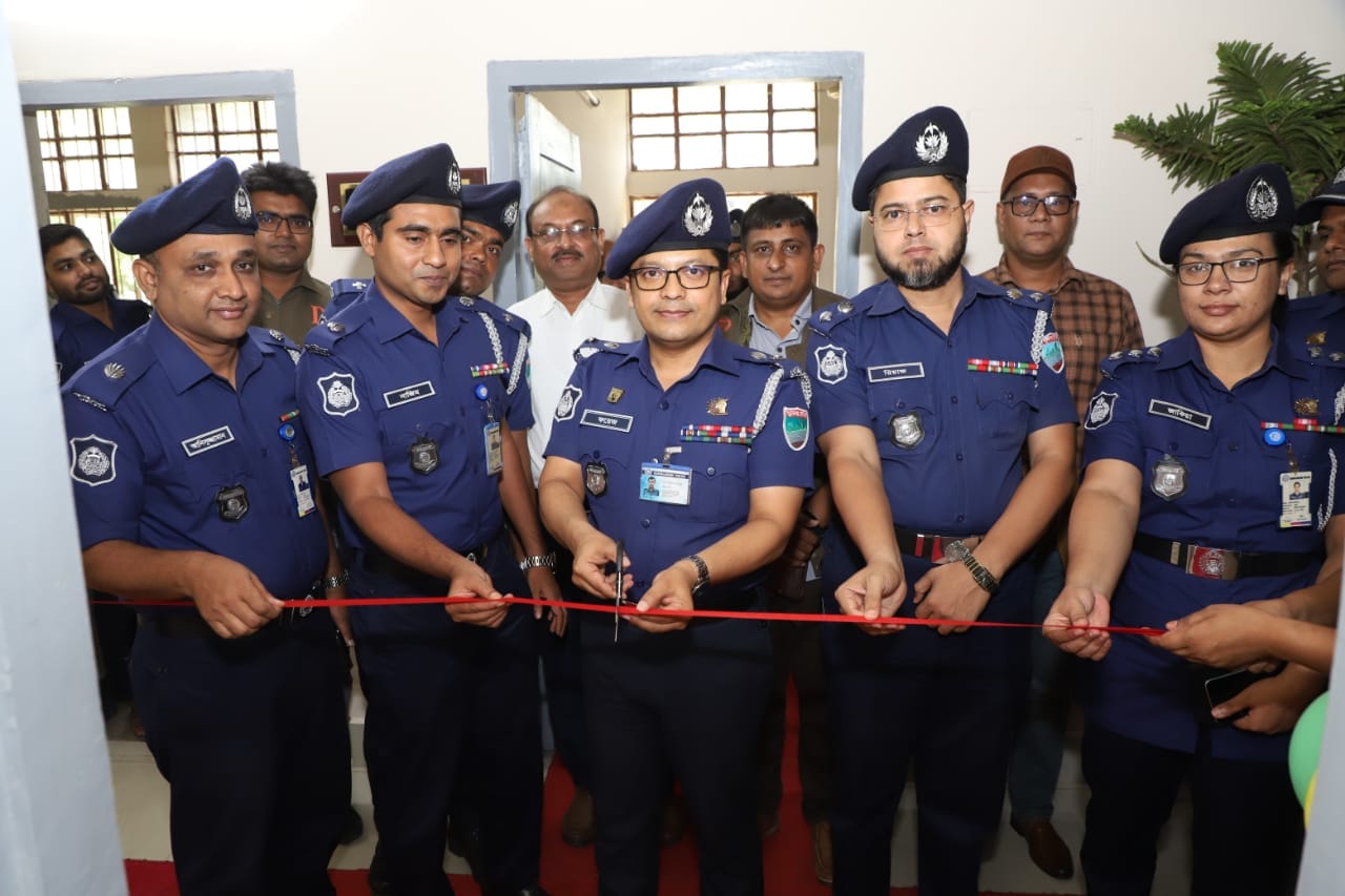 চুয়াডাঙ্গায় পুলিশের পত্রপ্রাপ্তি এবং পত্র প্রদান শাখার উদ্বোধন