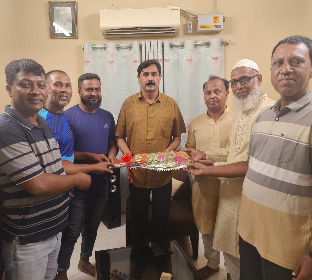 দামুড়হুদার নবনির্বাচিত চেয়ারম্যানকে ক্রীড়া সংগঠকদের শুভেচ্ছা