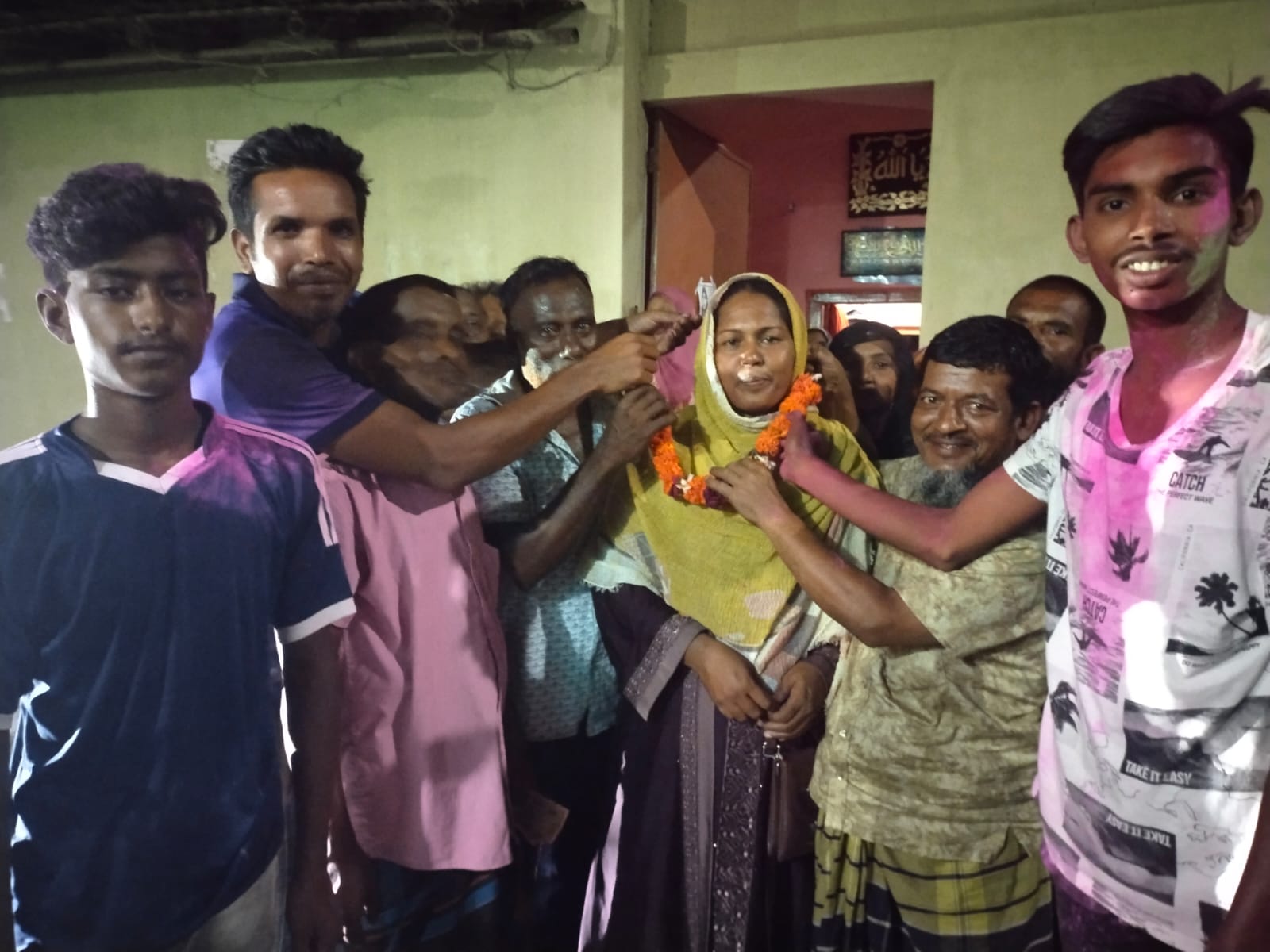 মহল্লাবাসীর শুভেচ্ছায় সিক্ত মহিলা ভাইস চেয়ারম্যান মাসুমা