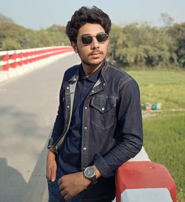 মিষ্টি বিলিয়ে বাড়ি ফেরা হলো না চঞ্চলের