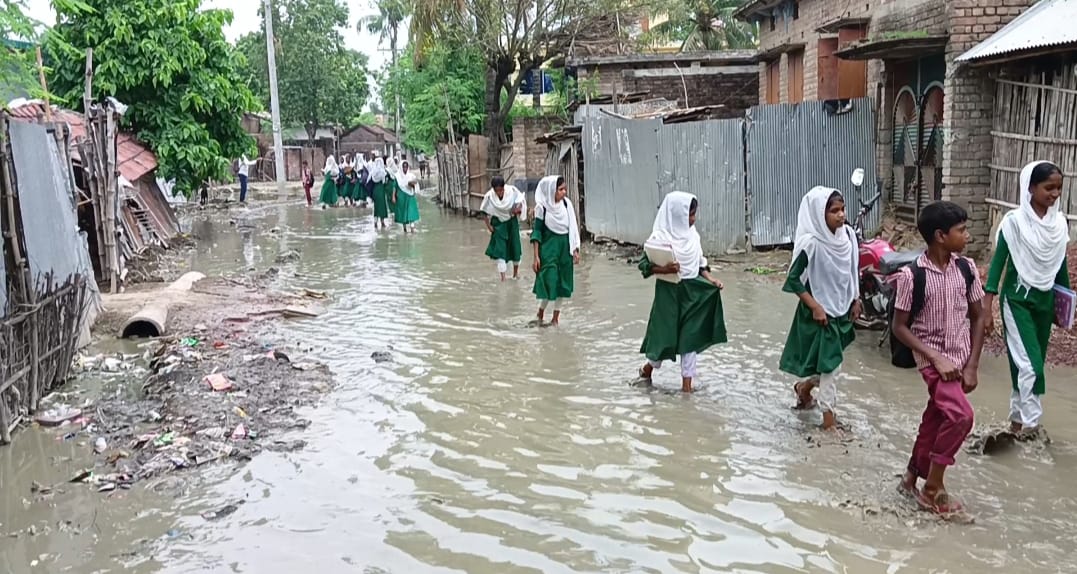 সারা বছরই পানির নিচে সড়ক, ভোগান্তি চরমে
