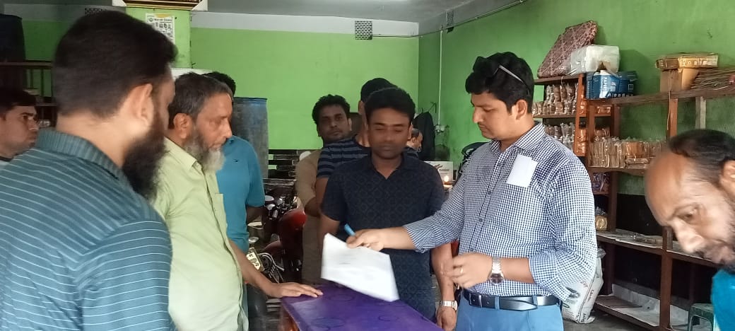 আলমডাঙ্গায় বেকারি মালিকের ১২ হাজার টাকা জরিমানা