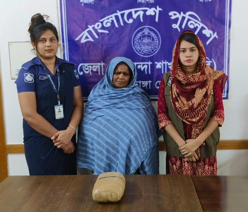 চুয়াডাঙ্গায় এক কেজি গাঁজাসহ নারী আটক