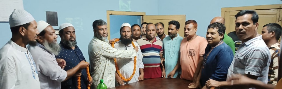 কেন্দ্রীয় ওলামা দলের সদস্য নির্বাচিত হওয়ায় আনোয়ার হোসেনকে শুভেচ্ছা