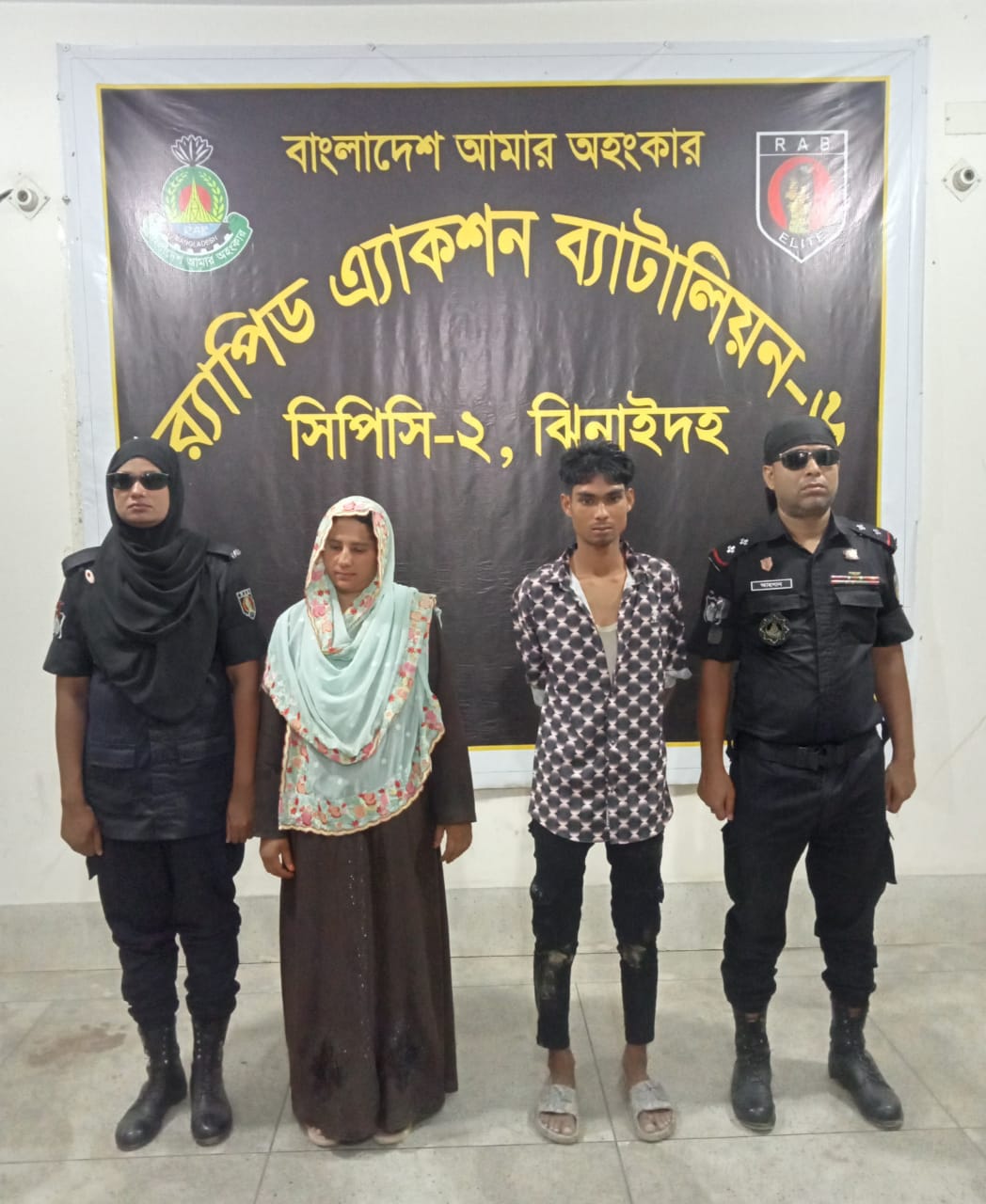 ঝিনাইদহে ১০১ বোতল ফেনসিডিলসহ আটক ২