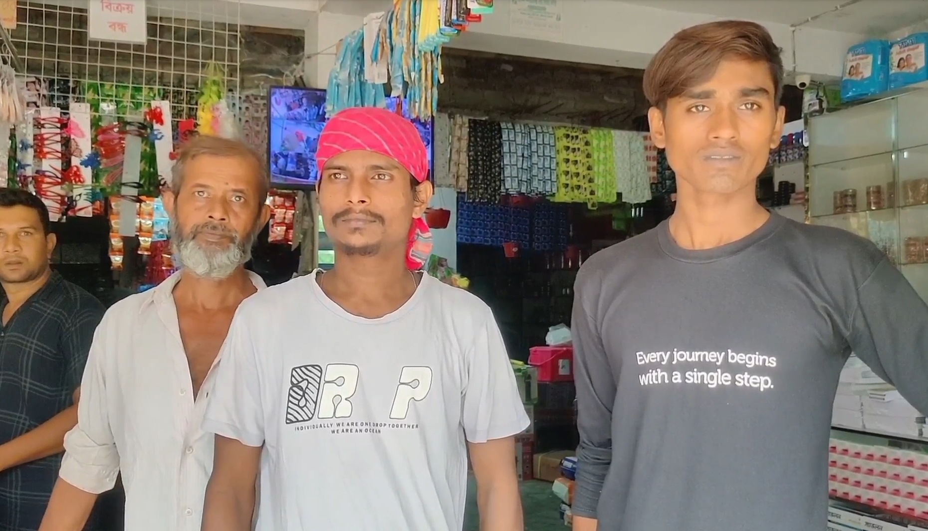 মুজিবনগর সীমান্ত দিয়ে দেশে ফিরল ১০ বাংলাদেশি নাগরিক