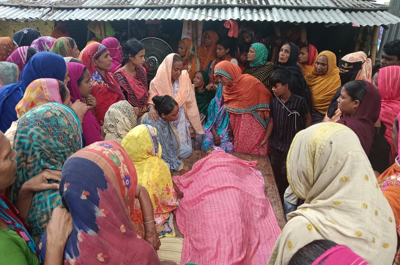 গাংনীতে গৃহবধূর ঝুলন্ত মরদেহ উদ্ধার