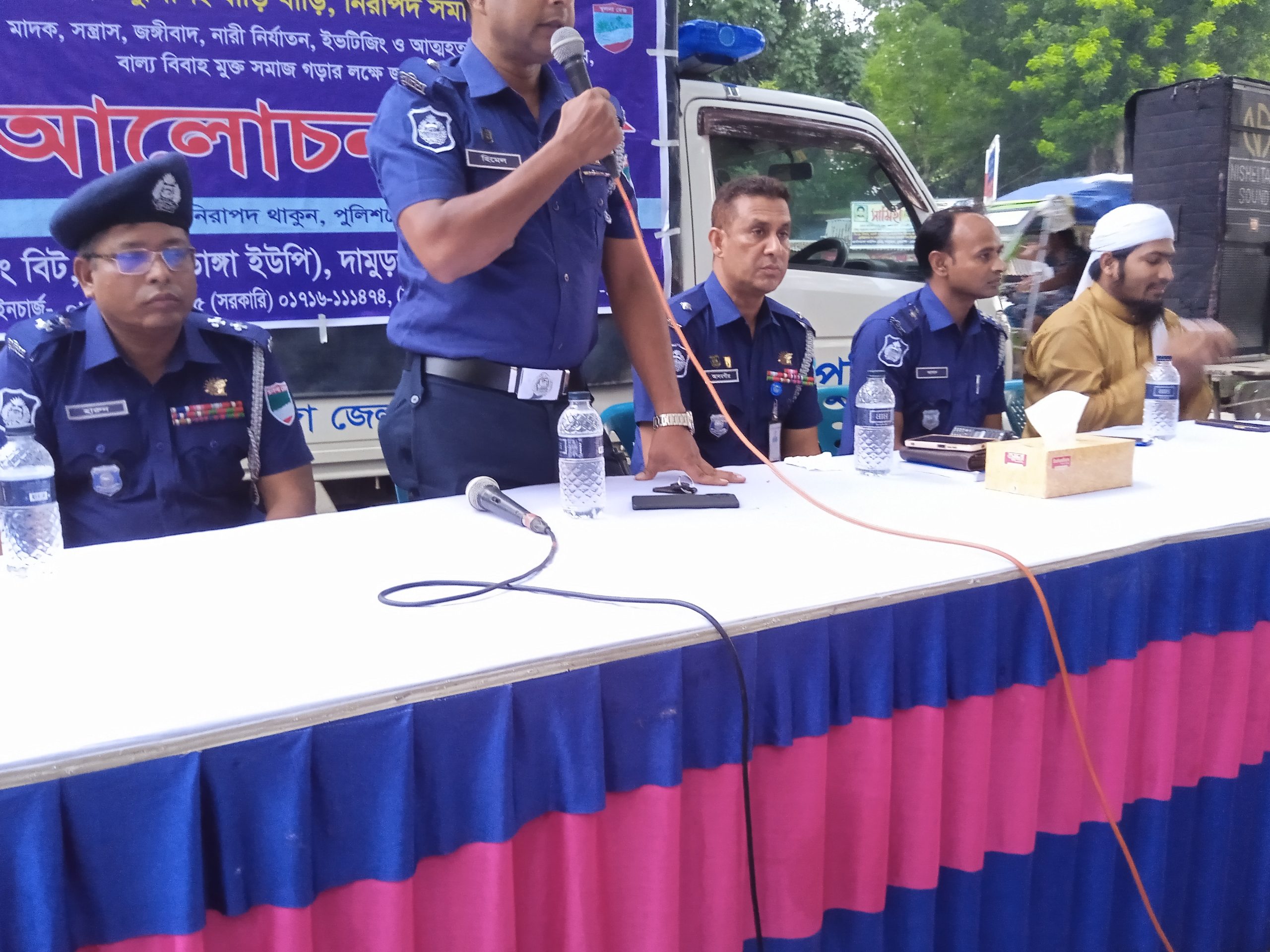 দামুড়হুদার কার্পাসডাঙ্গা ও চিৎলায় পৃথক বিট পুলিশং সভা